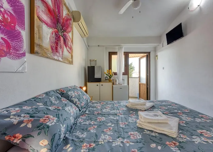 Mikelic Stara 3* Barbariga